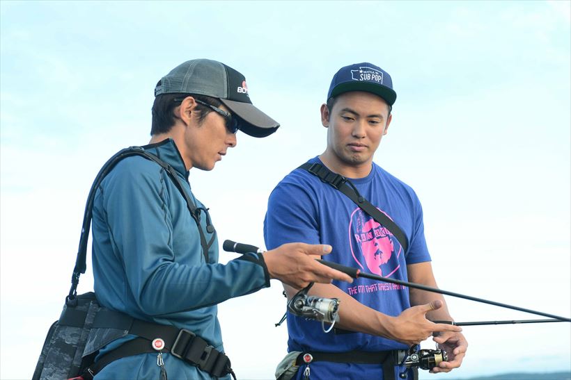 IWGP王者オカダ・カズチカが熱中する「バス釣り」に密着! 憧れの名人に「これさえ覚えればOK」な基礎中の基礎を聞いてみた